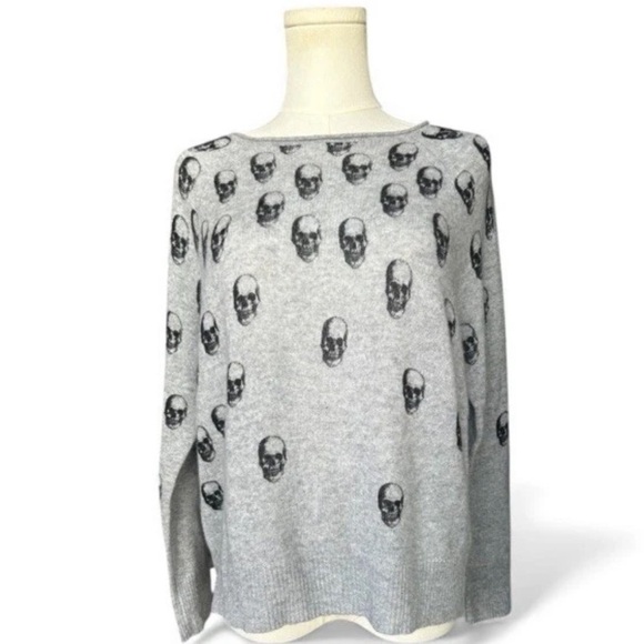 360 Skull Cashmere Woman’s 100% Cashmere Skull Sweater, Small, Gray & Black New - Picture 3 of 10